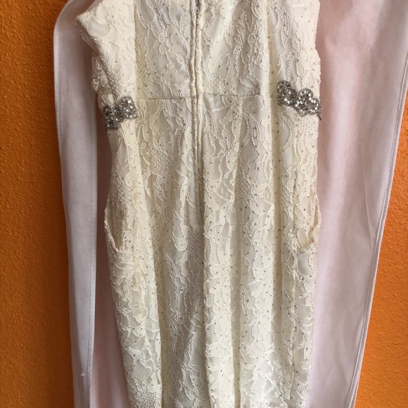 Wedding Dress - Picture 4 of 5